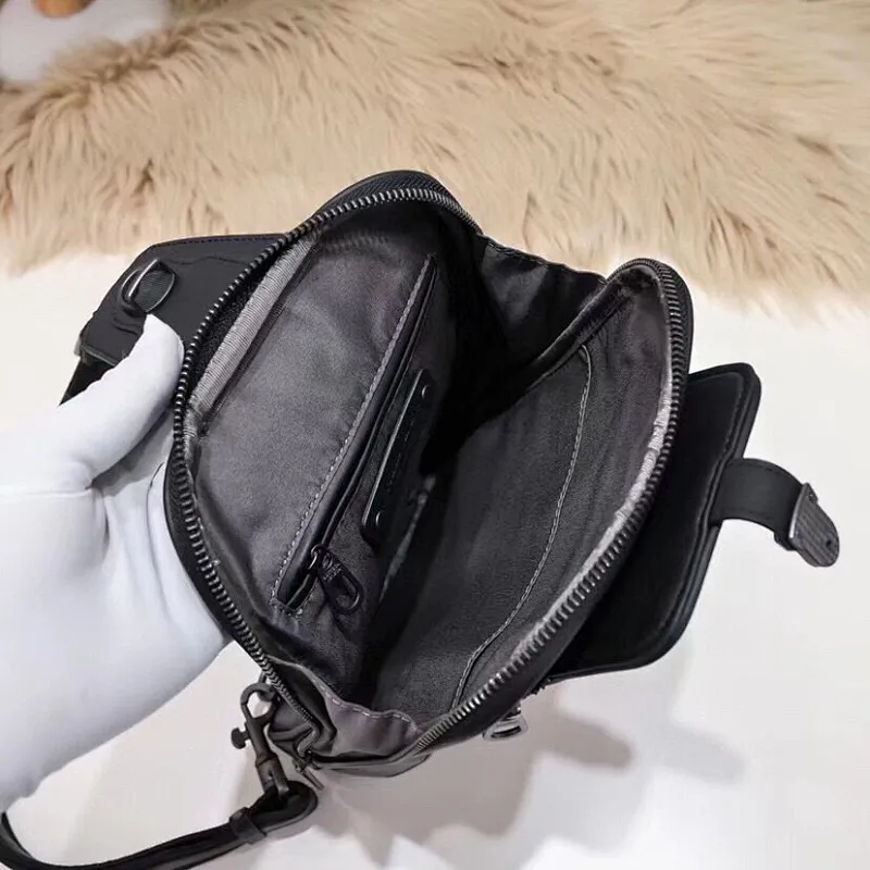 All categories 💚 Top version men’s bags 💚 BV 2024 new BV chest bag